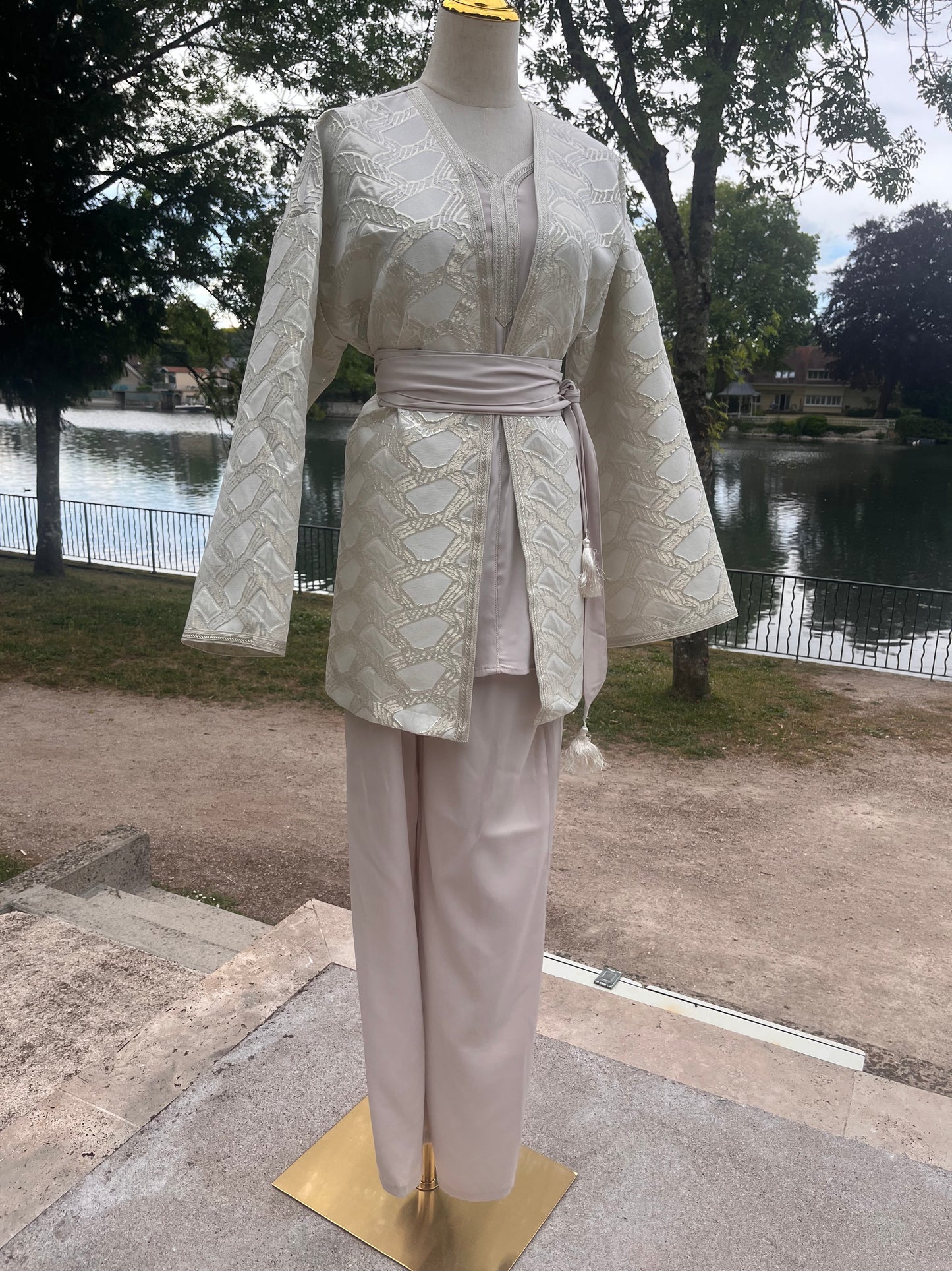 Ensemble ivoire