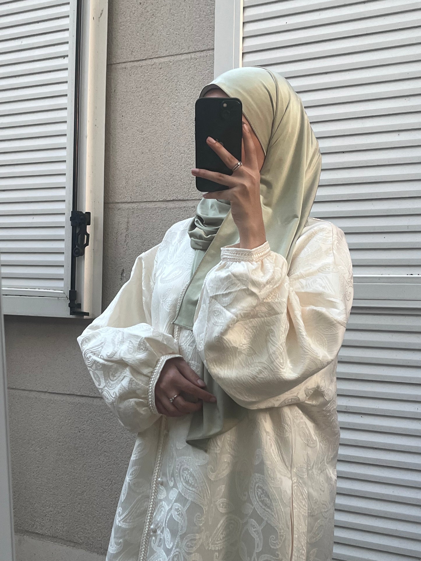 Robe Brocard